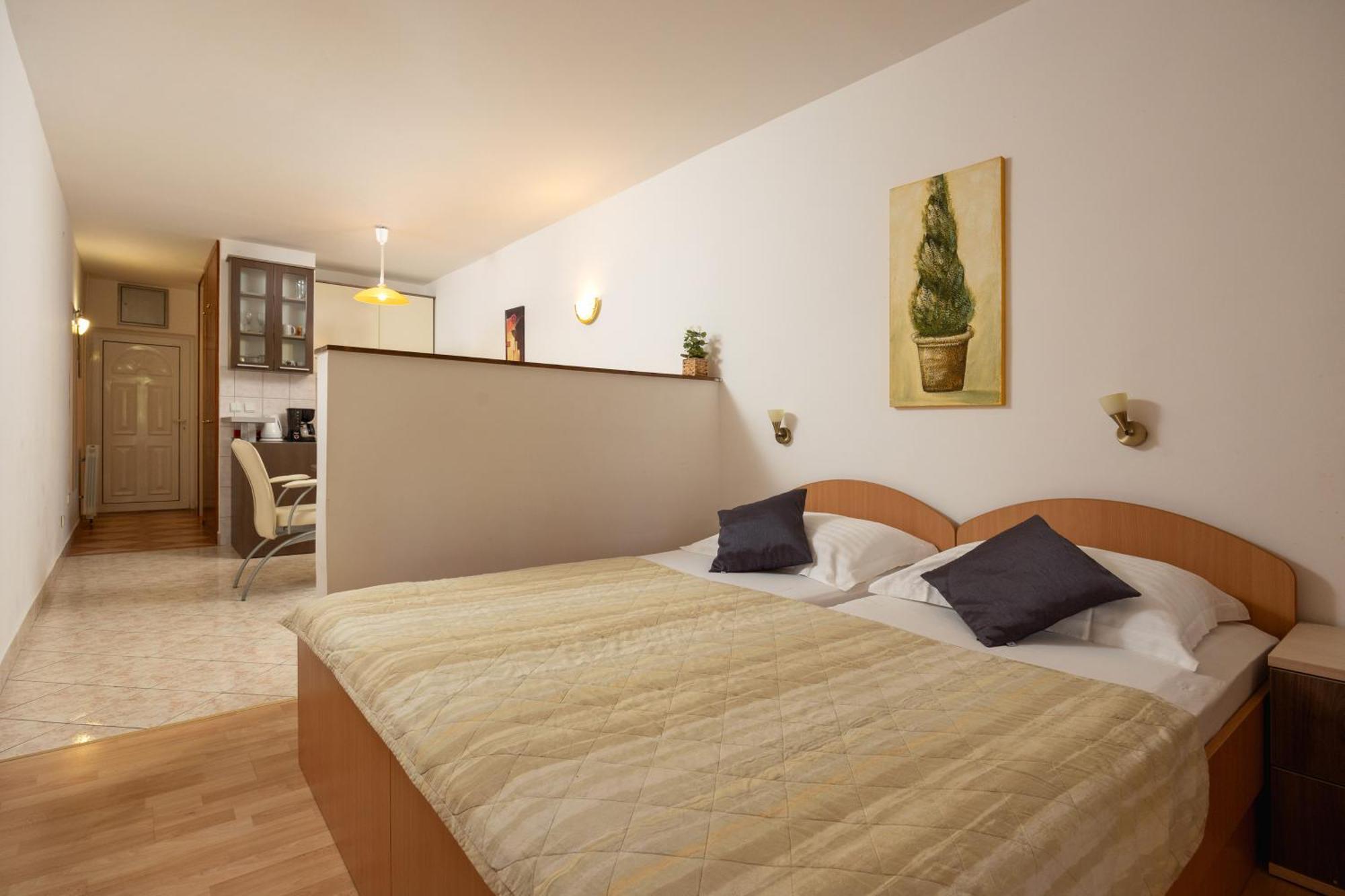 Premium Apartments - Lavica Beach ポドストラナ エクステリア 写真