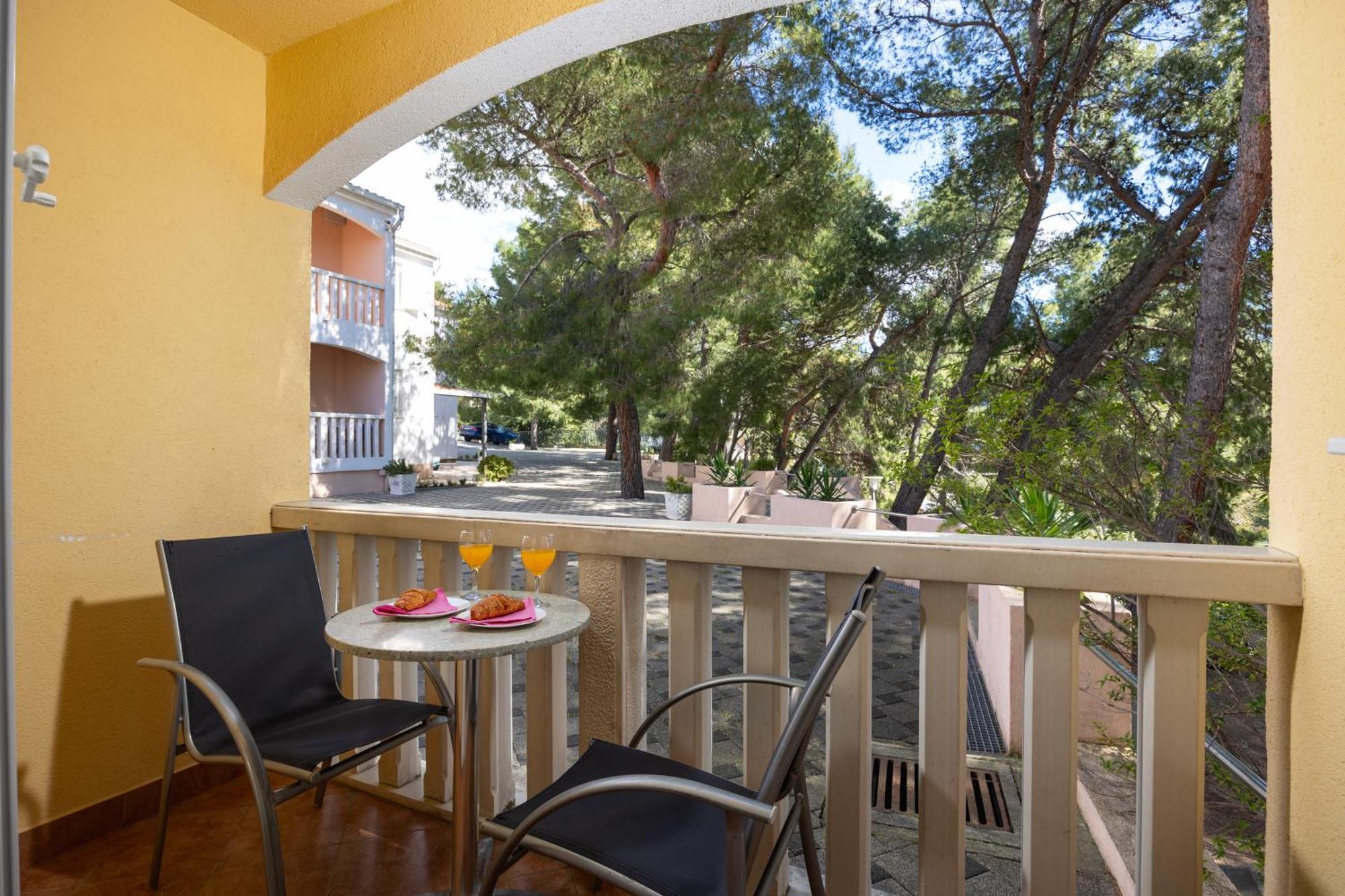 Premium Apartments - Lavica Beach ポドストラナ エクステリア 写真